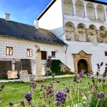 Zamek Kolstejn - Hotel Chateau Goldenstein Branná エクステリア 写真